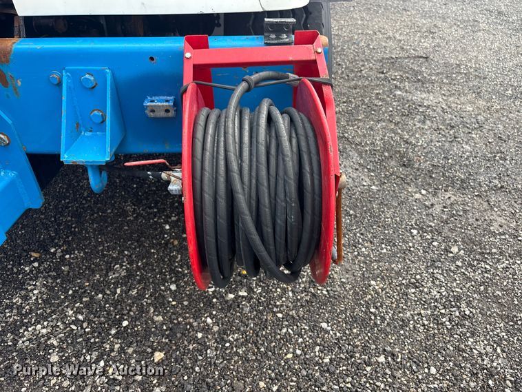 image for item EG9117 1997 Ford LT8501 sewer jetter truck