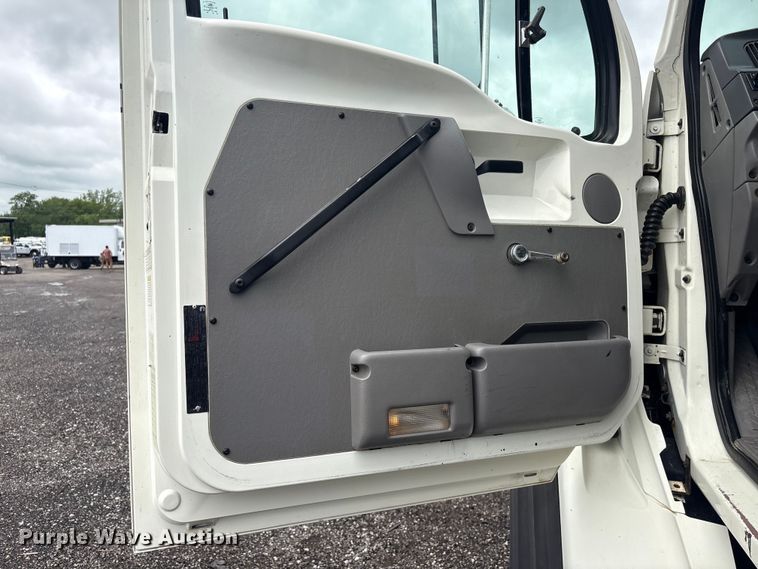 image for item EG9117 1997 Ford LT8501 sewer jetter truck