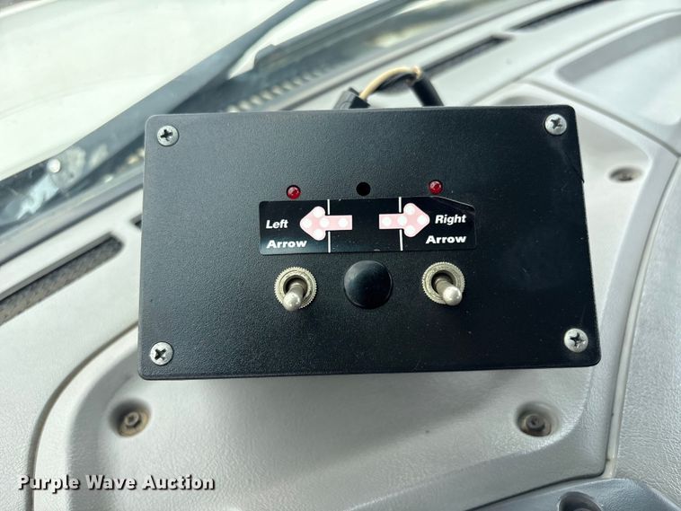 image for item EG9117 1997 Ford LT8501 sewer jetter truck