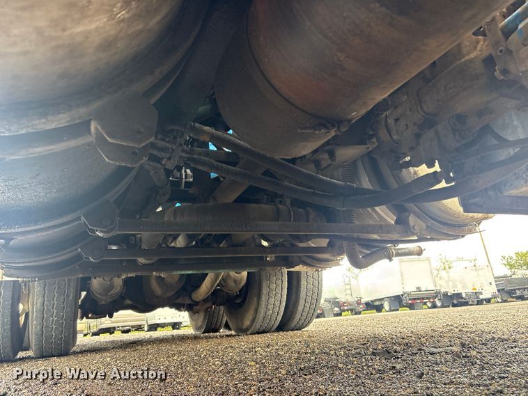 image for item EG9117 1997 Ford LT8501 sewer jetter truck