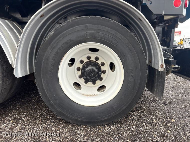 image for item EG9117 1997 Ford LT8501 sewer jetter truck