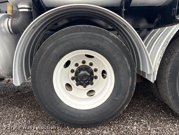 image for item EG9117 1997 Ford LT8501 sewer jetter truck