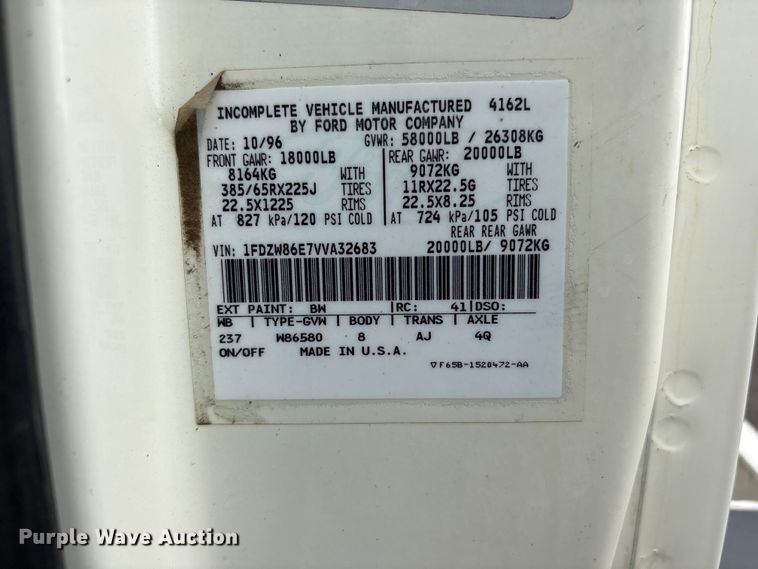 image for item EG9117 1997 Ford LT8501 sewer jetter truck