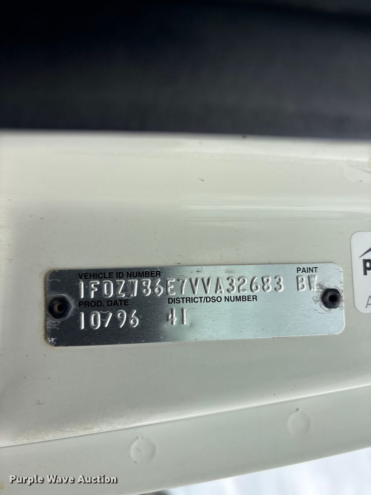 image for item EG9117 1997 Ford LT8501 sewer jetter truck
