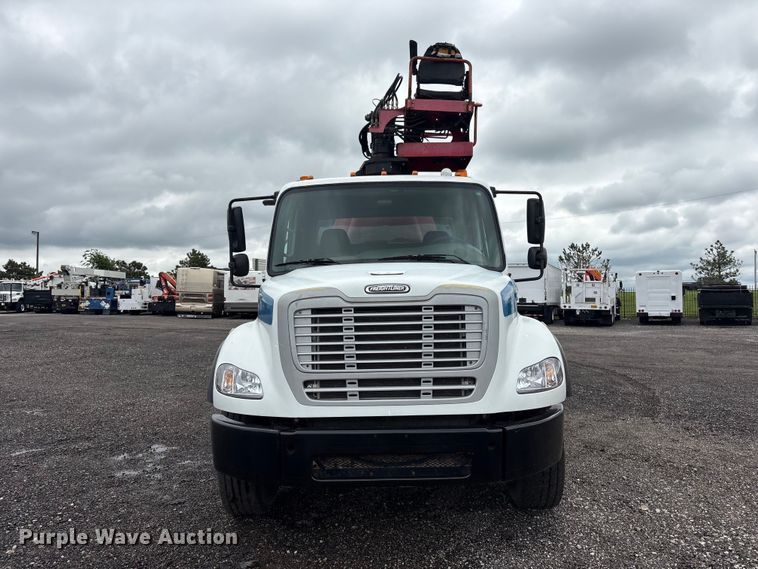 image for item EG9118 2010 Freightliner Business Class M2 grapple crane truck