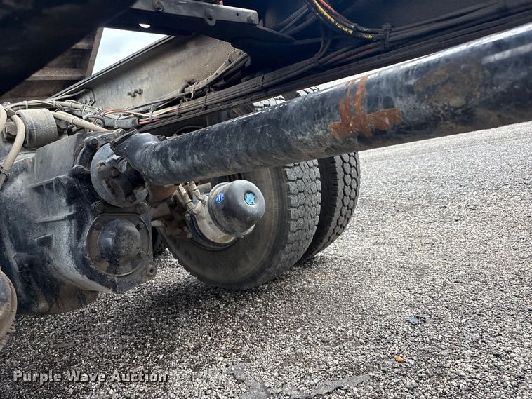 image for item EG9118 2010 Freightliner Business Class M2 grapple crane truck