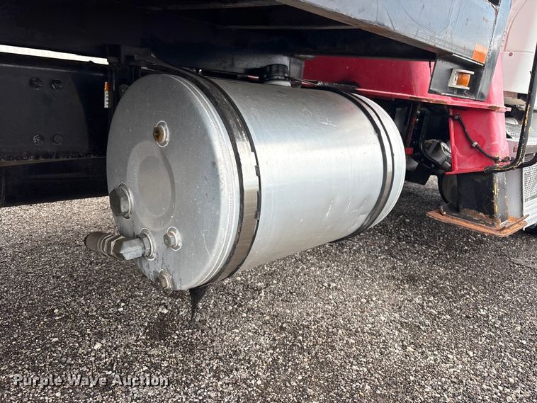 image for item EG9118 2010 Freightliner Business Class M2 grapple crane truck