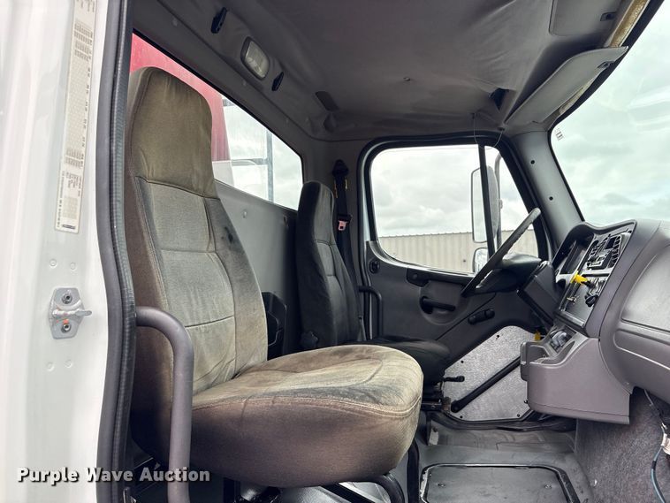 image for item EG9118 2010 Freightliner Business Class M2 grapple crane truck