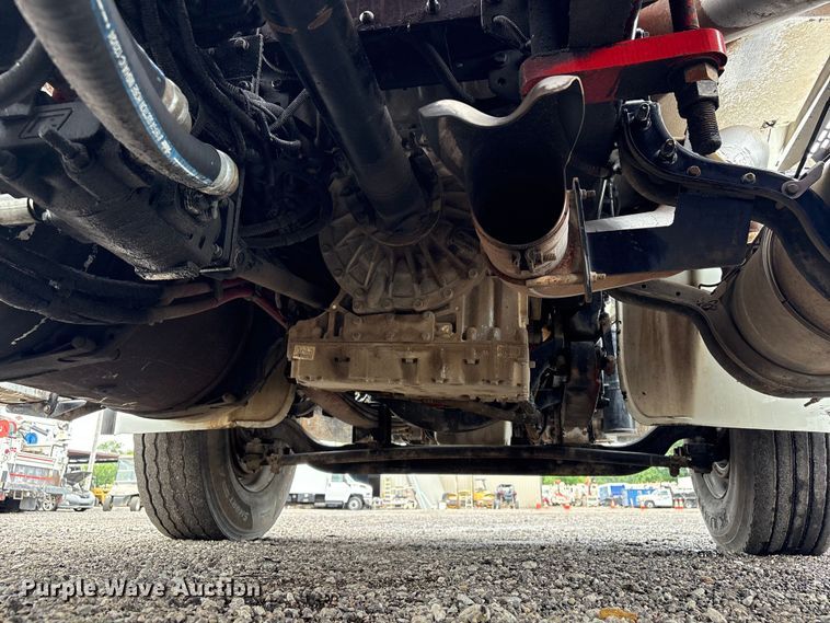 image for item EG9118 2010 Freightliner Business Class M2 grapple crane truck