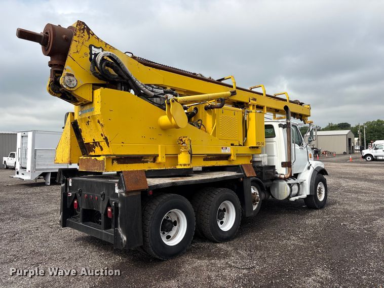 image for item EG9142 2006 Sterling L7500 pressure digger truck