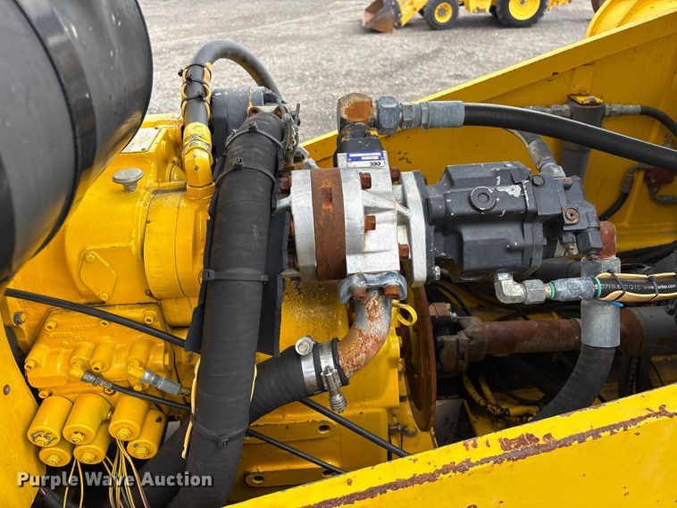 image for item EG9142 2006 Sterling L7500 pressure digger truck