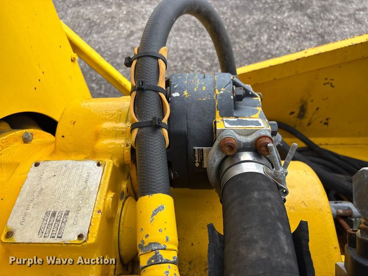 image for item EG9142 2006 Sterling L7500 pressure digger truck