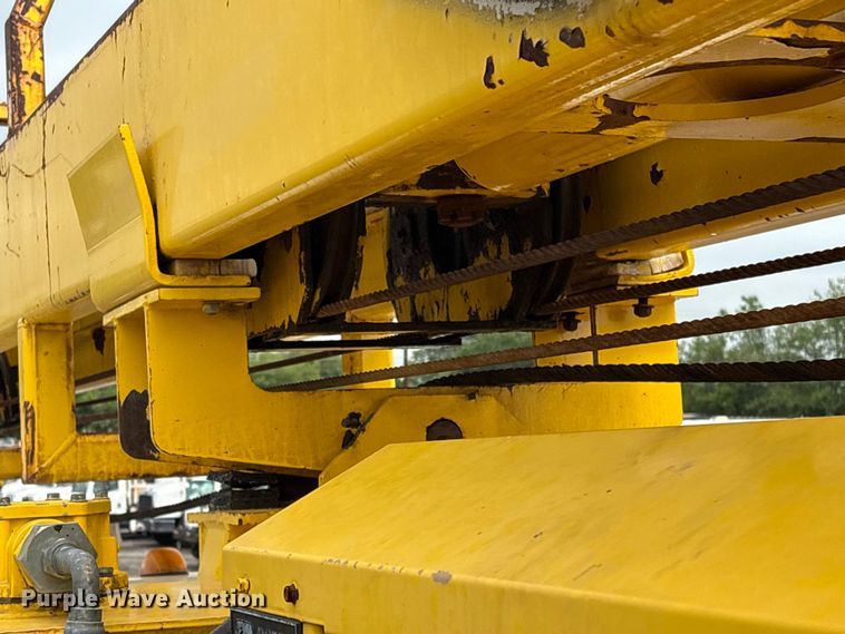 image for item EG9142 2006 Sterling L7500 pressure digger truck