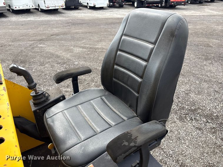 image for item EG9142 2006 Sterling L7500 pressure digger truck