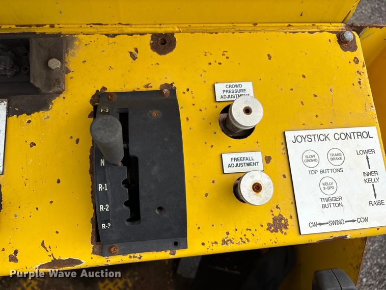 image for item EG9142 2006 Sterling L7500 pressure digger truck