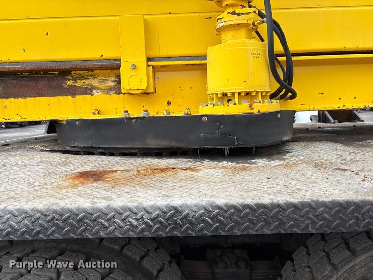 image for item EG9142 2006 Sterling L7500 pressure digger truck