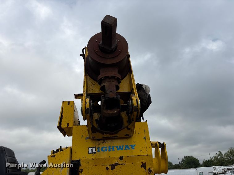 image for item EG9142 2006 Sterling L7500 pressure digger truck