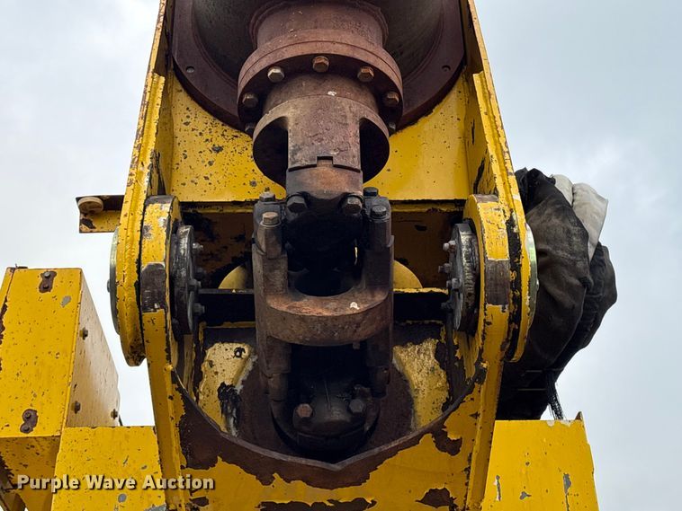 image for item EG9142 2006 Sterling L7500 pressure digger truck