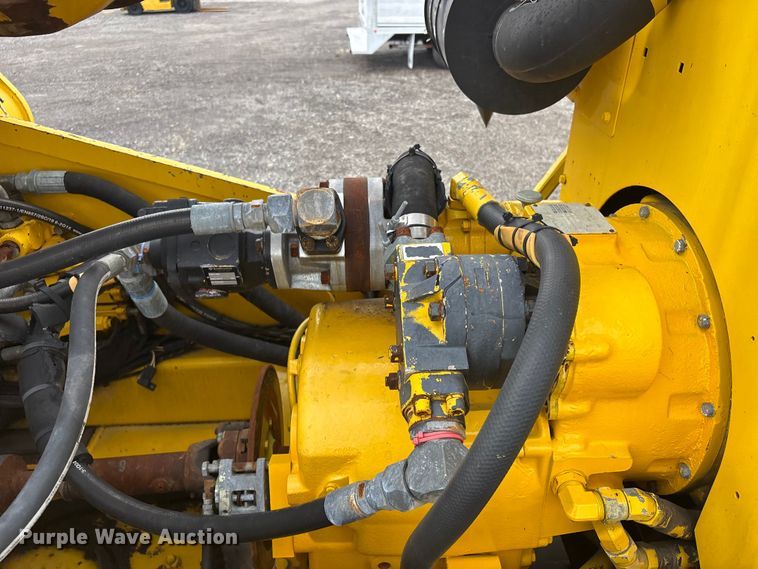 image for item EG9142 2006 Sterling L7500 pressure digger truck