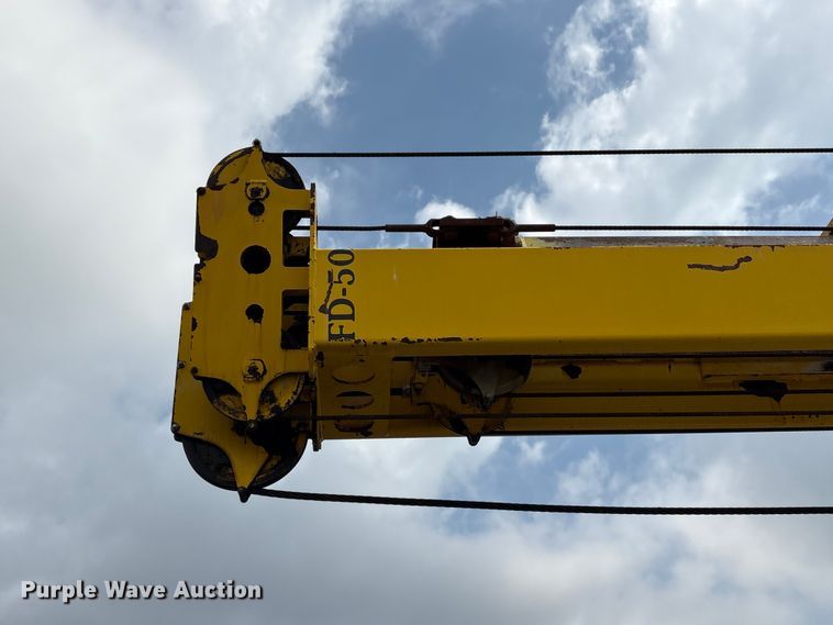 image for item EG9142 2006 Sterling L7500 pressure digger truck