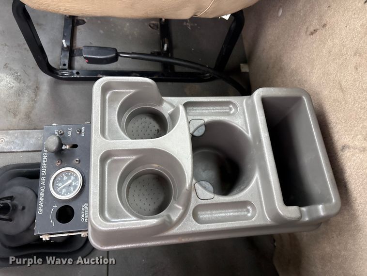 image for item EG9142 2006 Sterling L7500 pressure digger truck