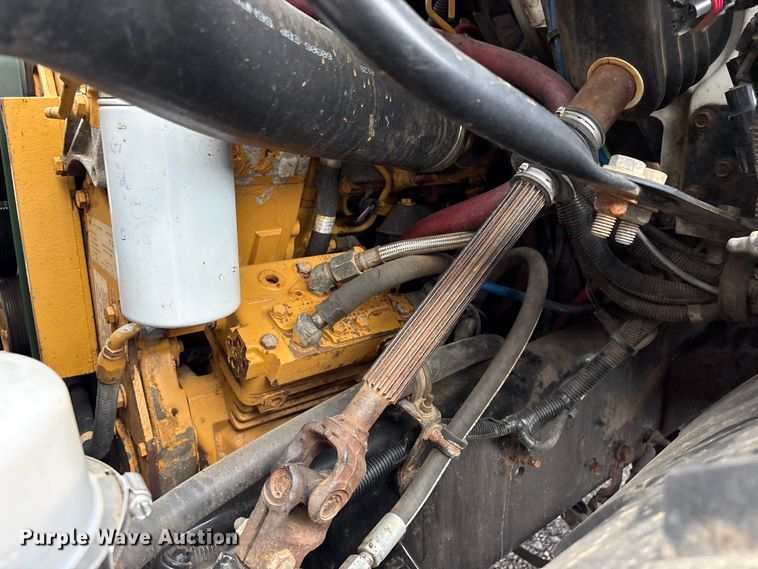 image for item EG9142 2006 Sterling L7500 pressure digger truck