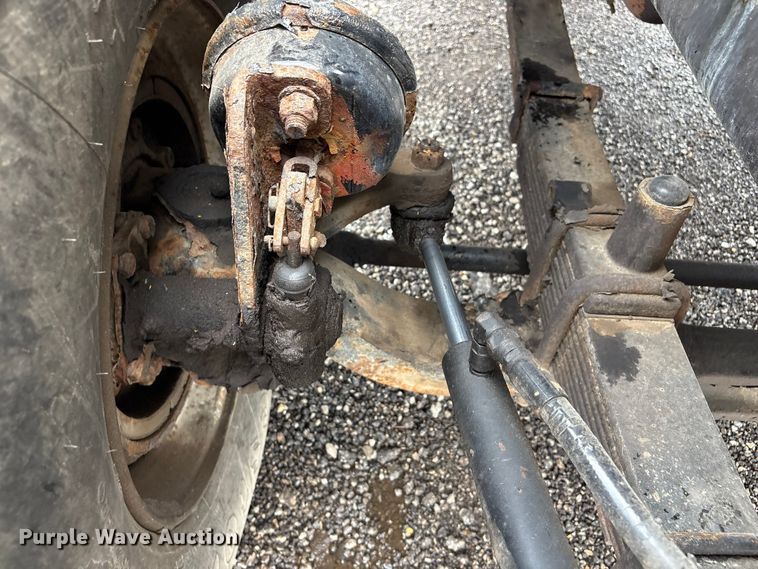 image for item EG9142 2006 Sterling L7500 pressure digger truck