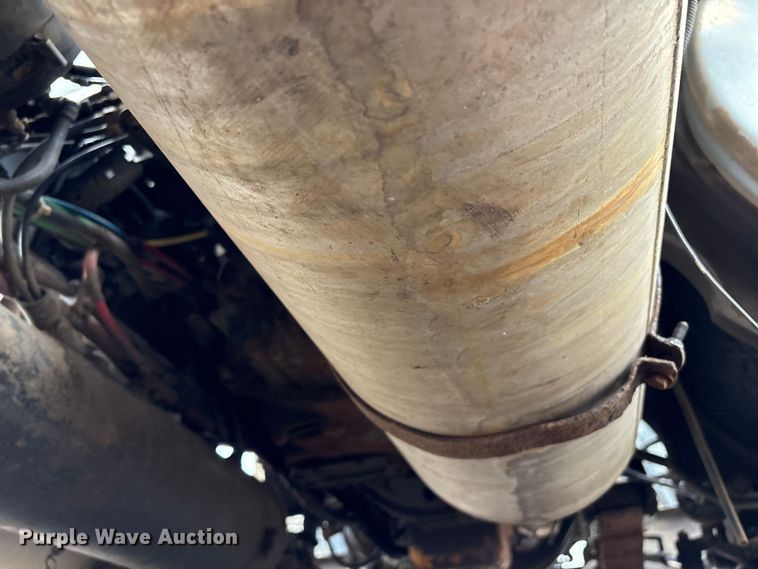image for item EG9142 2006 Sterling L7500 pressure digger truck