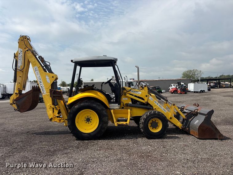 image for item EG9143 2006 New Holland B95TC Backhoe