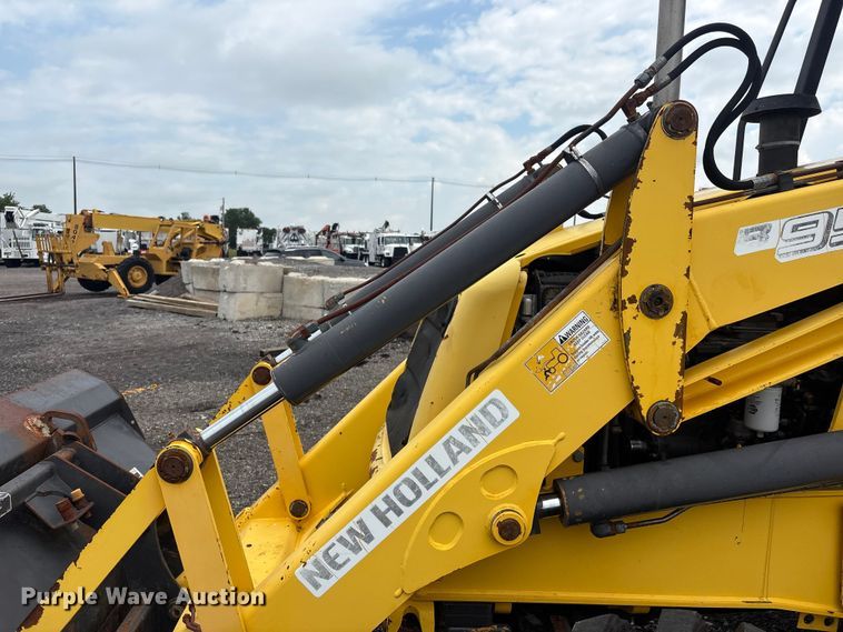 image for item EG9143 2006 New Holland B95TC Backhoe