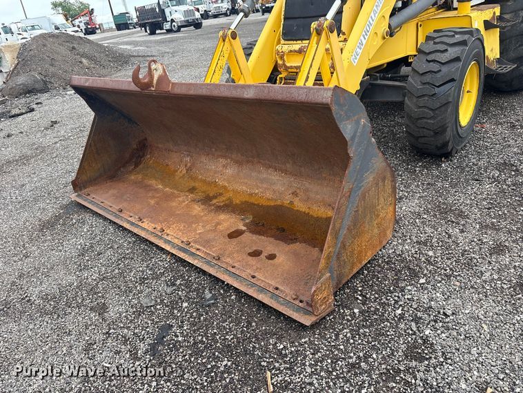 image for item EG9143 2006 New Holland B95TC Backhoe