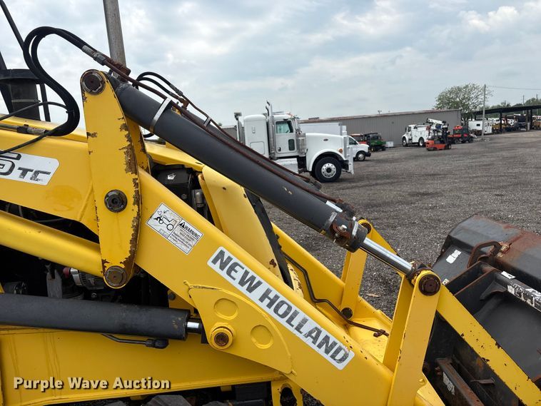 image for item EG9143 2006 New Holland B95TC Backhoe
