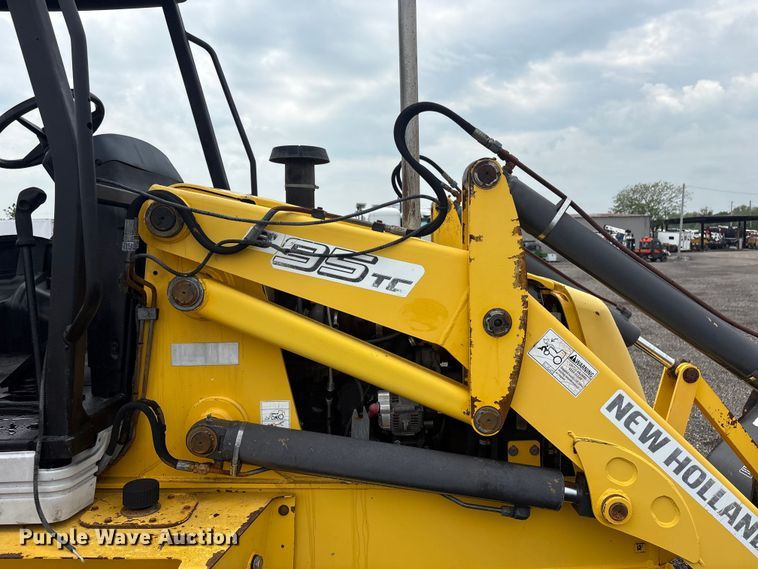 image for item EG9143 2006 New Holland B95TC Backhoe