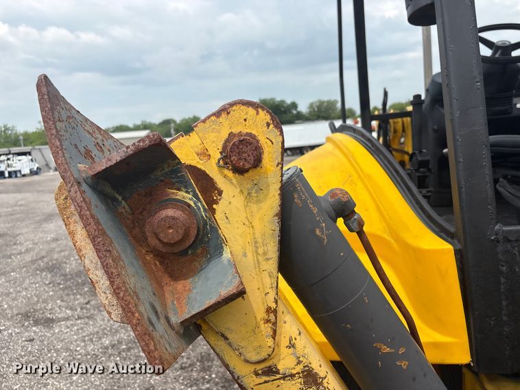image for item EG9143 2006 New Holland B95TC Backhoe