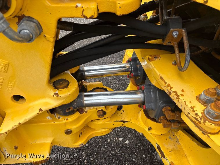 image for item EG9143 2006 New Holland B95TC Backhoe
