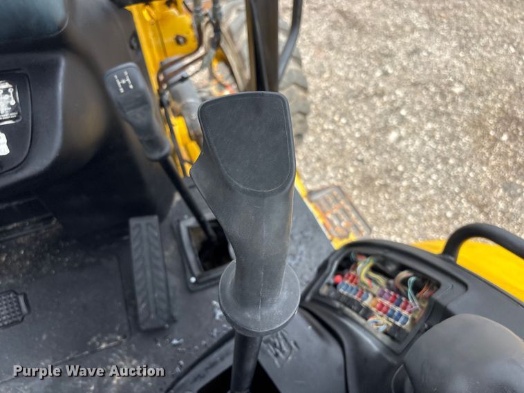image for item EG9143 2006 New Holland B95TC Backhoe