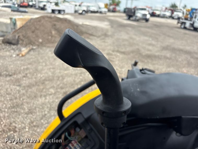 image for item EG9143 2006 New Holland B95TC Backhoe