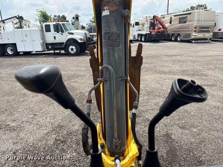 image for item EG9143 2006 New Holland B95TC Backhoe