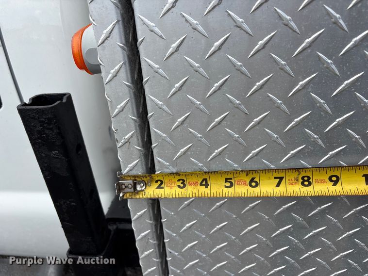 image for item EG9150 2008 Ford F550 crane truck