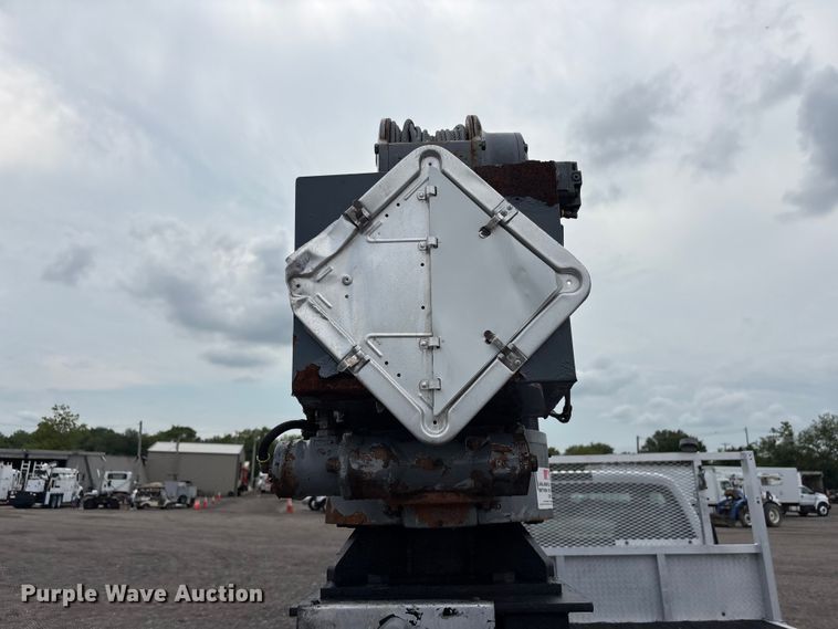 image for item EG9150 2008 Ford F550 crane truck