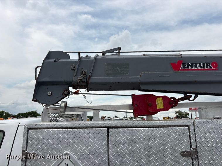 image for item EG9150 2008 Ford F550 crane truck