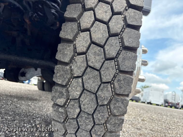 image for item EG9150 2008 Ford F550 crane truck