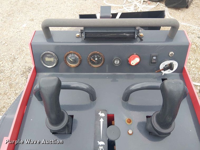 image for item EH4152 2024 Erie Industries SCL850 compact utility loader