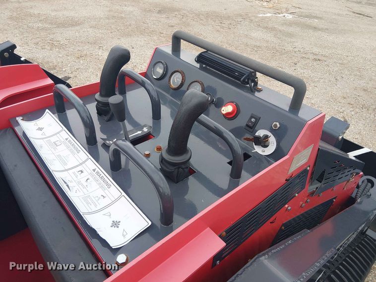 image for item EH4152 2024 Erie Industries SCL850 compact utility loader