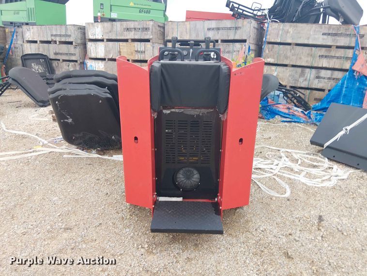 image for item EH4153 2024 Erie Industries SCL850 compact utility loader