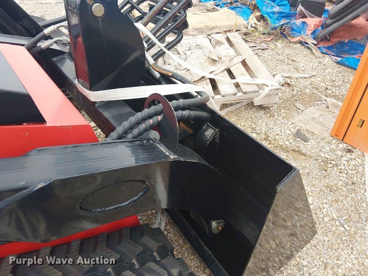image for item EH4153 2024 Erie Industries SCL850 compact utility loader