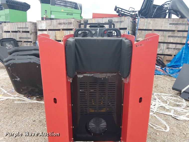 image for item EH4153 2024 Erie Industries SCL850 compact utility loader