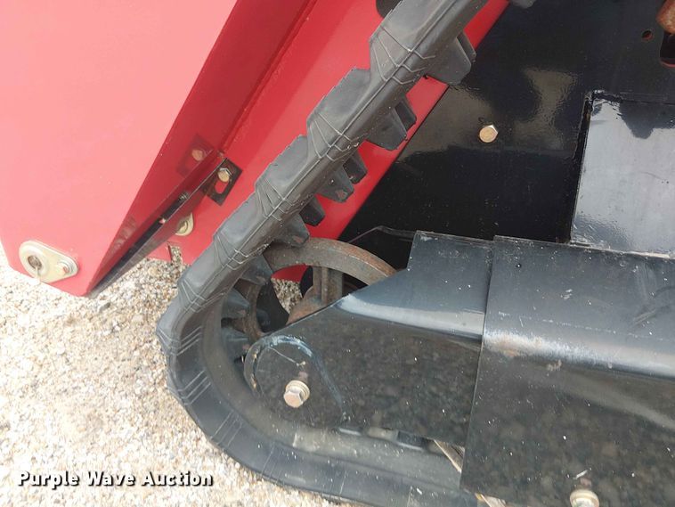 image for item EH4153 2024 Erie Industries SCL850 compact utility loader