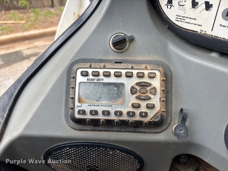 image for item EM5108 2022 Bobcat T770 tracked skid steer loader
