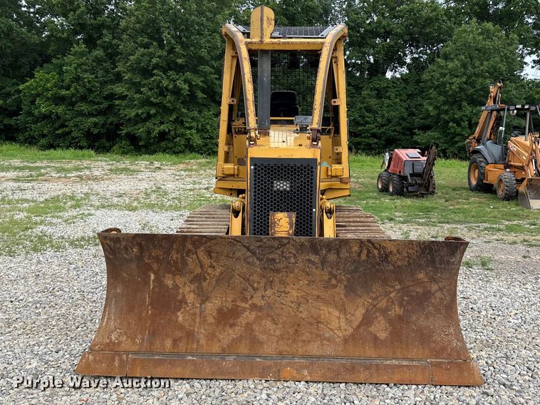 image for item EO4319 1997 Caterpillar D4C Series III dozer